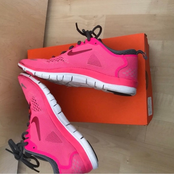 Nike Shoes - NIKE FREE 5.0 TR FIT 4